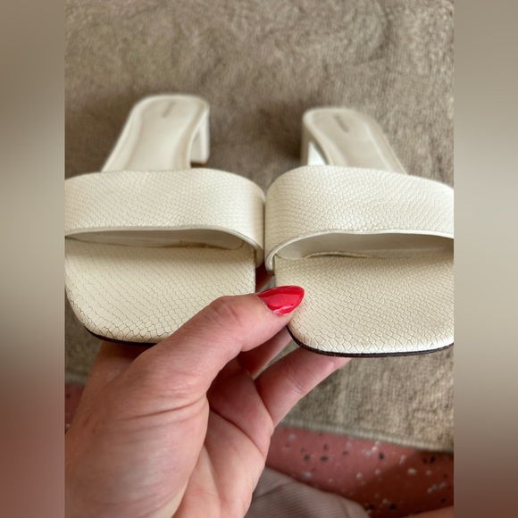 Reformation Mandy Block Heel Sandals - Picture 11 of 12